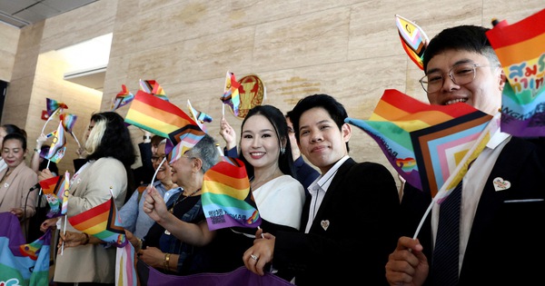 รัฐสภาไทยผ่านกฎหมายการแต่งงานของคนเพศเดียวกัน เป็นผู้นำในเอเชียตะวันออกเฉียงใต้