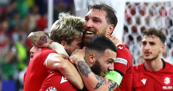 Georgia làm nên điều kỳ diệu, vượt qua vòng bảng Euro 2024
