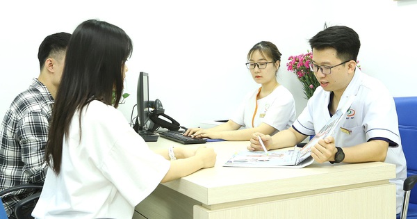 Hết trứng khi còn trẻ, coi chừng lỡ cơ hội làm mẹ