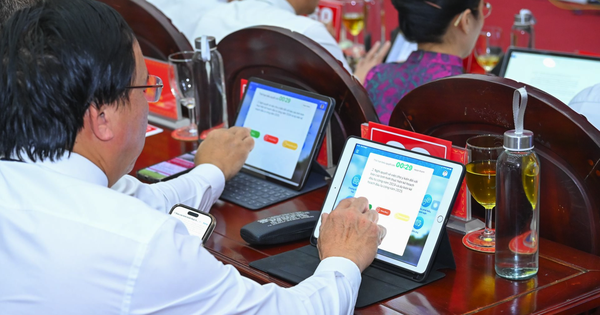 Nghị trường ba không: không hoa, không giấy, không chai nhựa