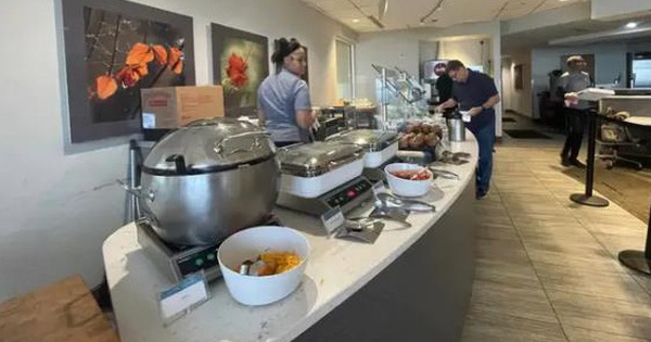 Dân du lịch mách nhau 5 điều tránh làm trong phòng chờ sân bay