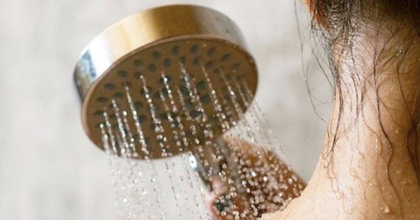 Tắm gội tưởng 'thường thôi' nhưng chớ phạm những sai lầm này