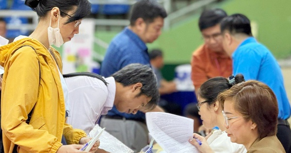 Công nhân thất nghiệp nhiều tháng nhưng vẫn không muốn đi làm lại ngay, vì sao?