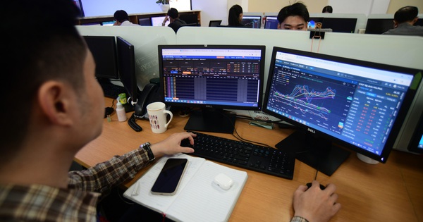 Thanh khoản chứng khoán bình quân thấp nhất 6 tháng qua