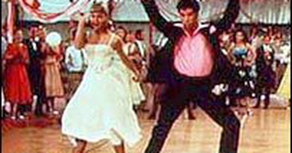 57. Phim Grease - Nhiều kết quả trên Google liên quan đến phim Grease, một bộ phim ca nhạc nổi tiếng của Mỹ được ra mắt vào năm 1978, đạo diễn bởi Randal Kleiser và có sự tham gia của John Travolta, Olivia Newton-John, Stockard Channing và Jeff Conaway. Phim kể về tình yêu giữa Danny Zuko và Sandy Olsson trên nền nhạc rock \'n\' roll của thập niên 50.