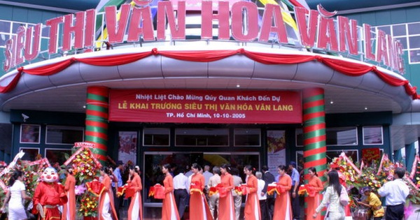 Khai trương siêu thị văn hóa Văn Lang