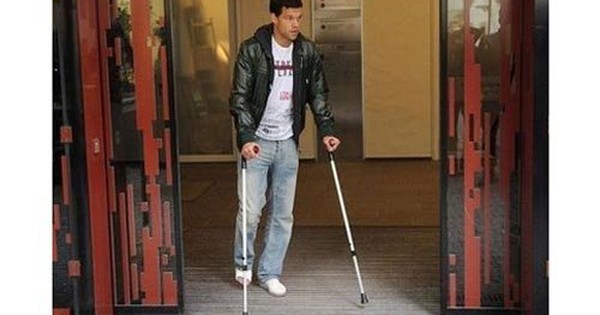 Joe Cole và Michael Ballack thành cầu thủ tự do - Tuổi Trẻ Online