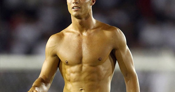 Cristiano ronaldo sin camisa