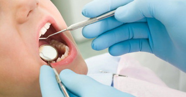Những dấu hiệu và triệu chứng nào cho thấy việc nhổ răng khôn có thể gây tử vong?
