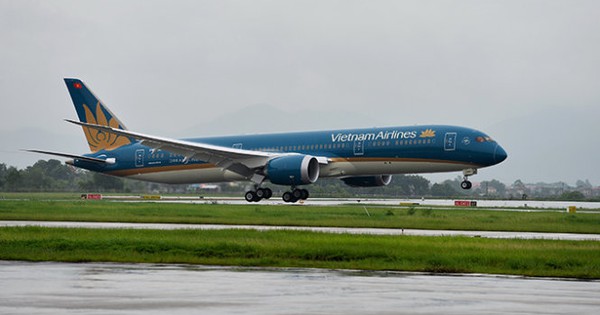 Vietnam Airlines nhận máy bay Boeing 787-9 Dreamliner - Tuổi Trẻ 