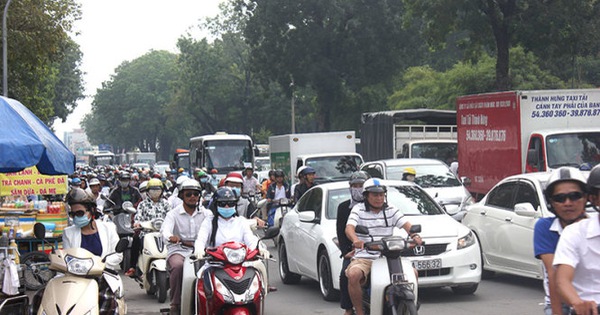 Cấm ôtô buổi sáng để giảm kẹt xe đường Hoàng Minh Giám - Tuổi Trẻ Online