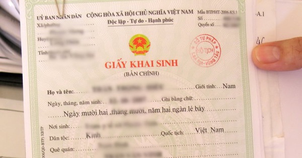 Hết mẫu giấy khai sinh để cấp cho dân - Tuổi Trẻ Online