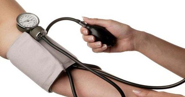 Bệnh huyết áp thấp có liên quan đến bệnh tim mạch không?
