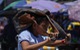 Trời nóng 44 độ C, 7.000 trường công lập tại Philippines cho học trực tuyến